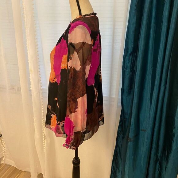 Diane Von Furstenberg 100% silk blouse, size 6 - Picture 6 of 10